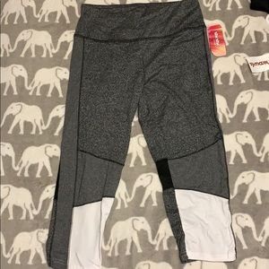 New Crop leggings with mesh